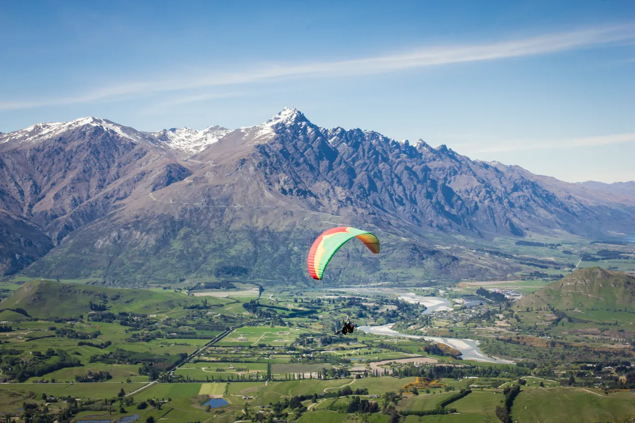 Paragliding at Coronet Peak - Skytrek