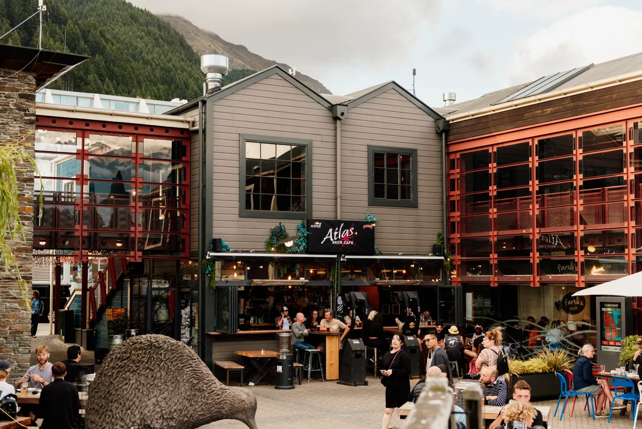 Atlas Beer Cafe, Steamer Wharf