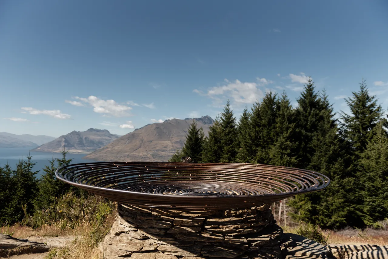 Queenstown Hill, Basket of Dreams Sculpture