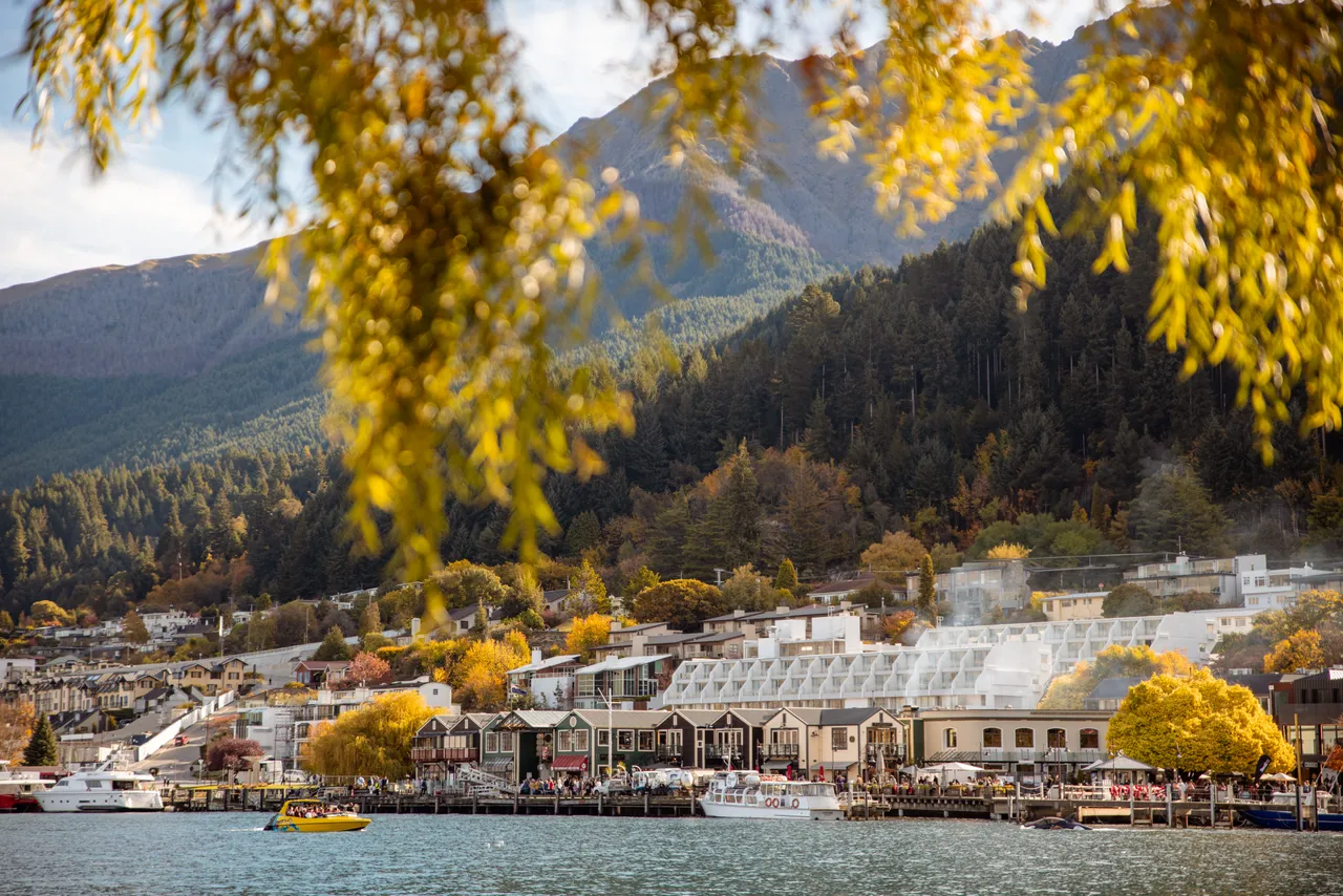 Queenstown Autumn Scenic