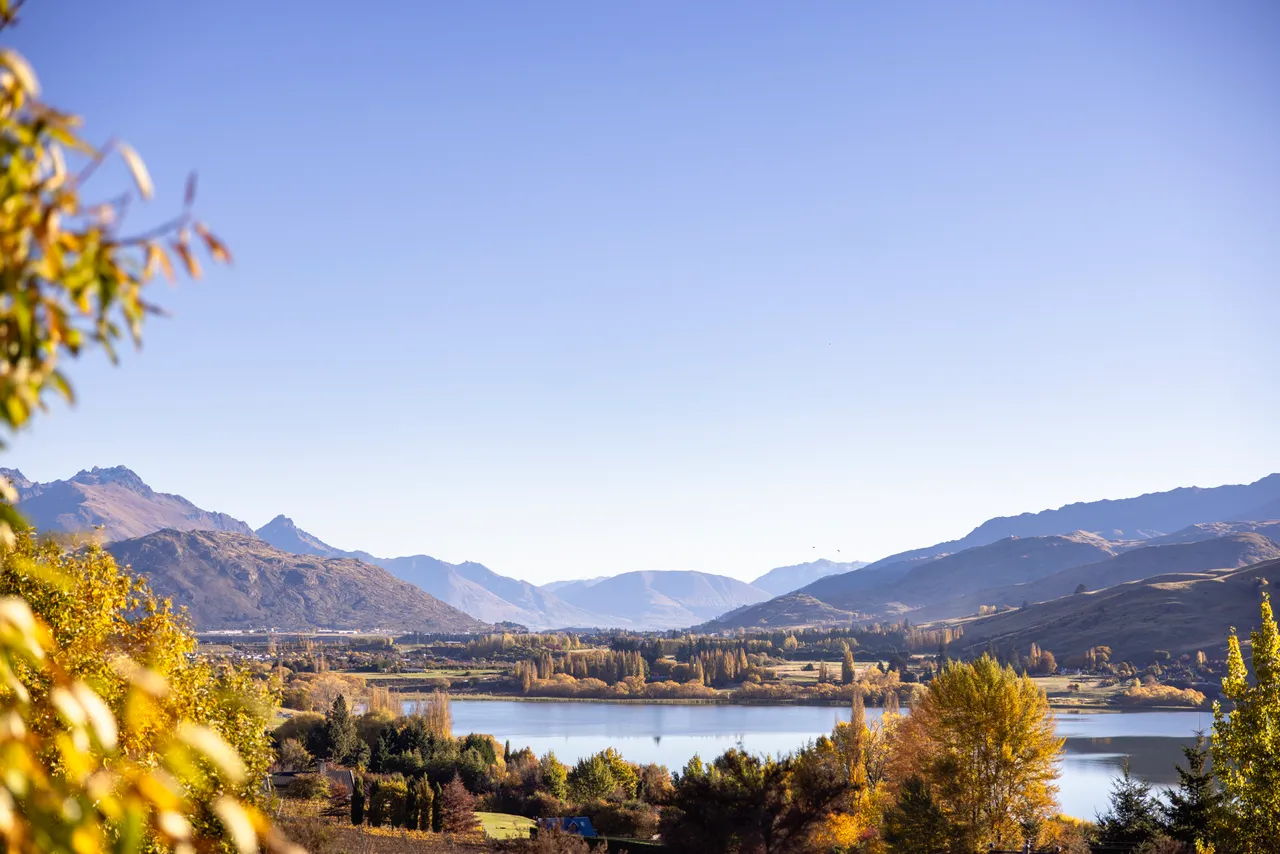 Lake Hayes in Autumn