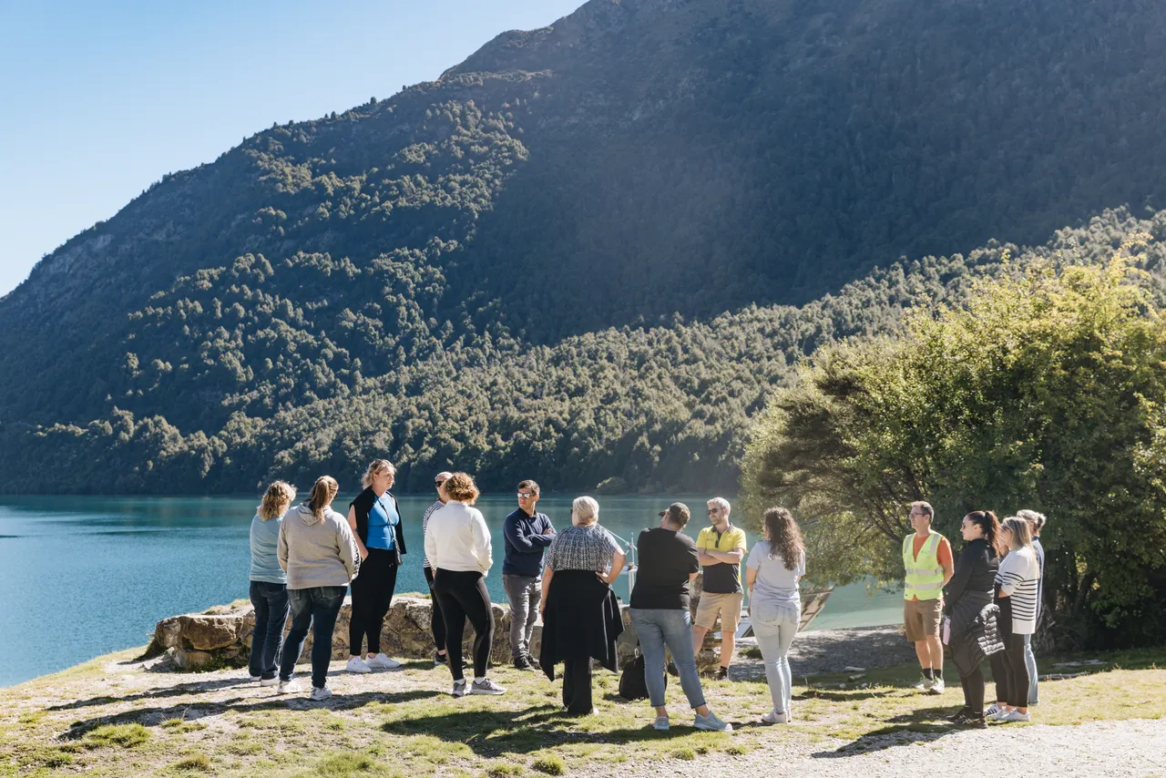 DQ Domestic Famil 2024 - Southern Lakes Sanctuary Bob's Cove Walk