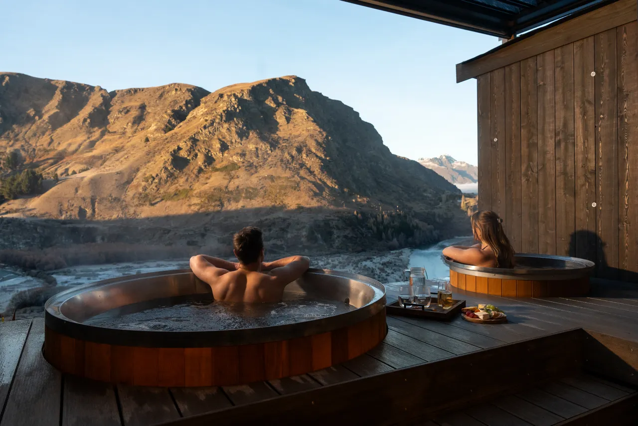 Tri-Bathing, Onsen Hot Pools