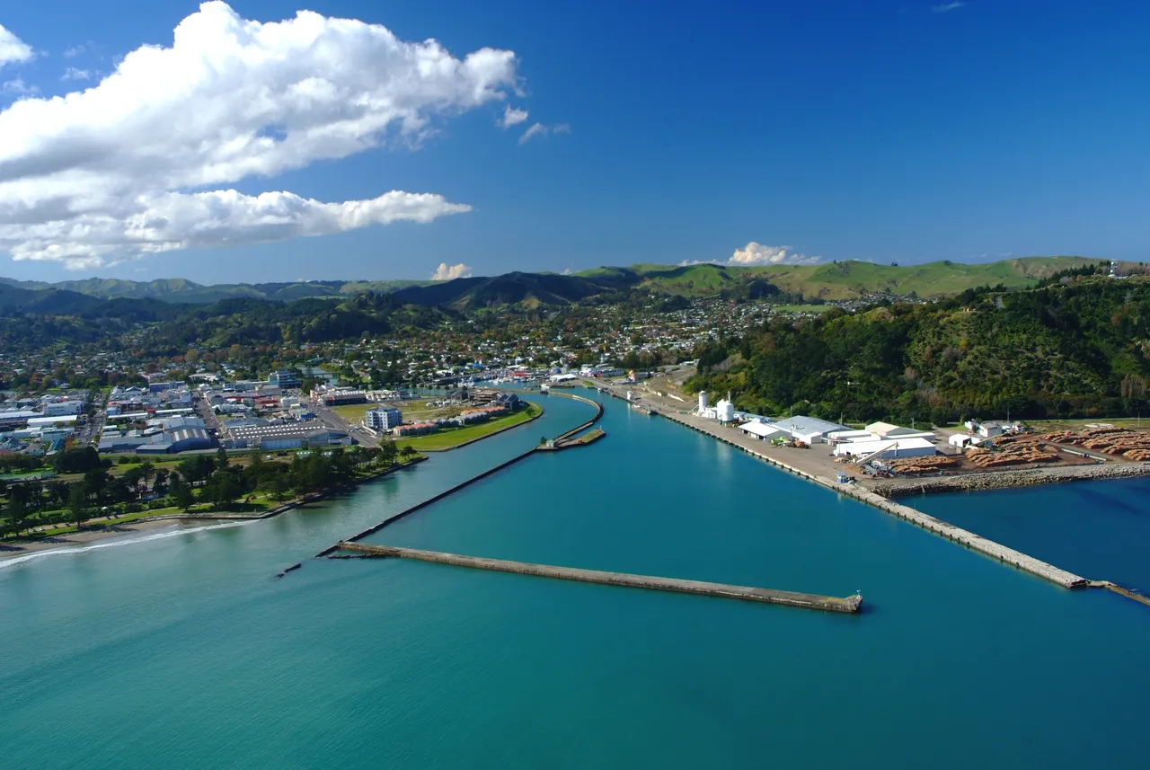 Gisborne beach and harbour