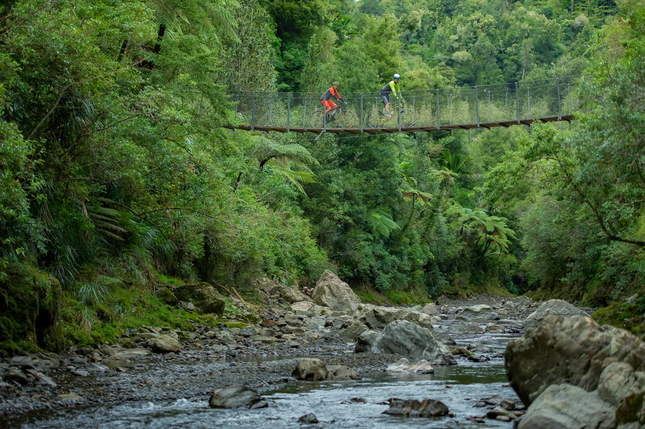 Pakihi Track