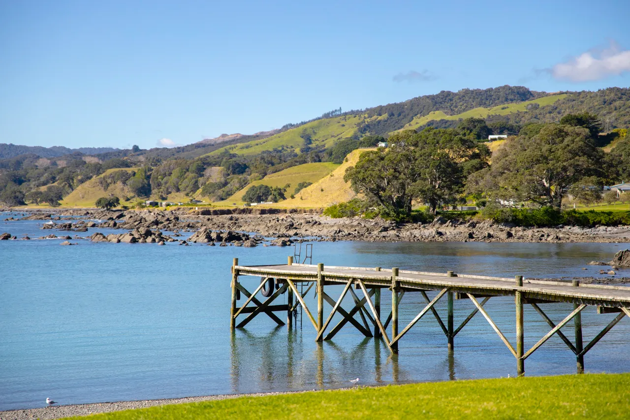 Waihau Bay