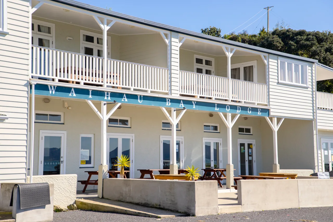 Waihau Bay Lodge