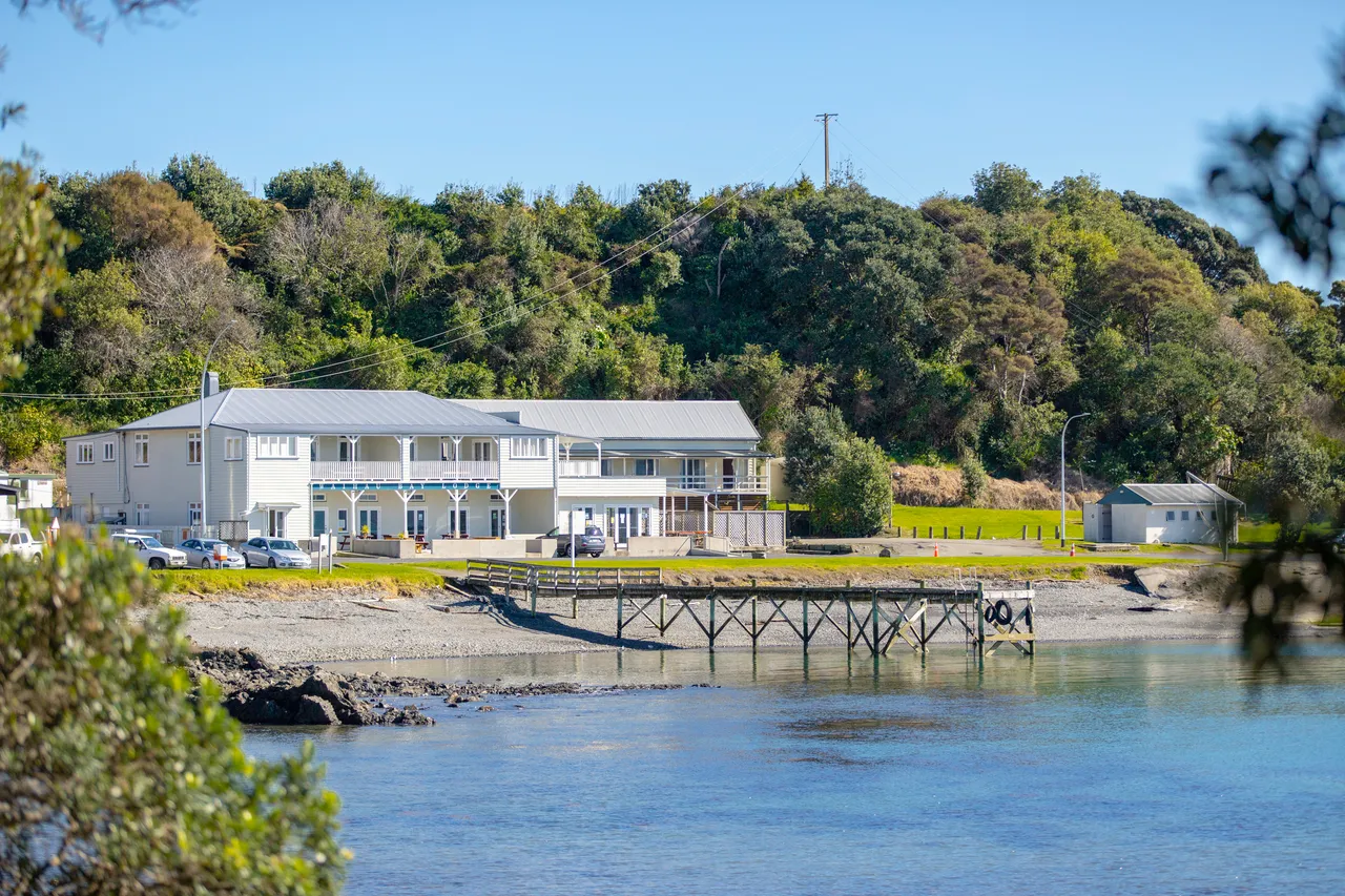 Waihau Bay