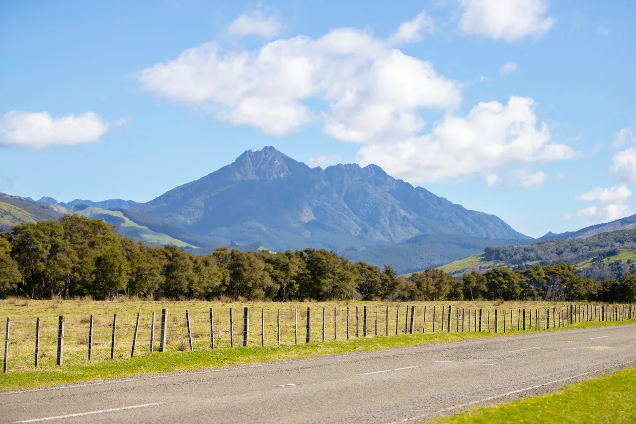 Mount Hikurangi