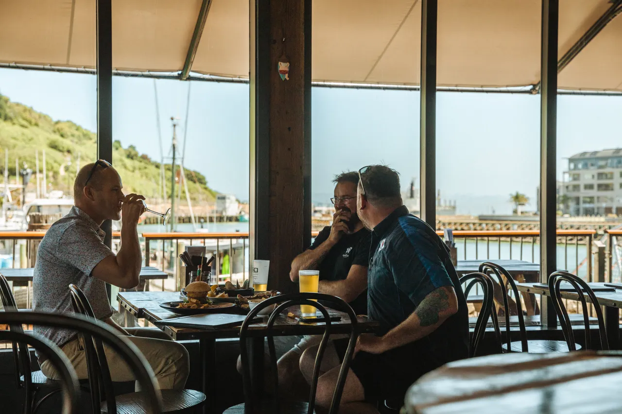 Wharf Bar & Grill
