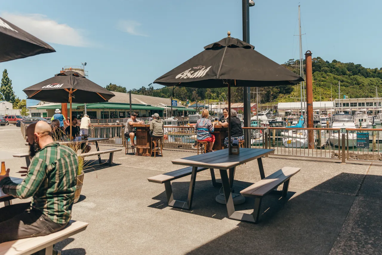 Wharf Bar & Grill 