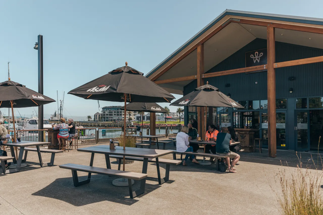 Wharf Bar & Grill