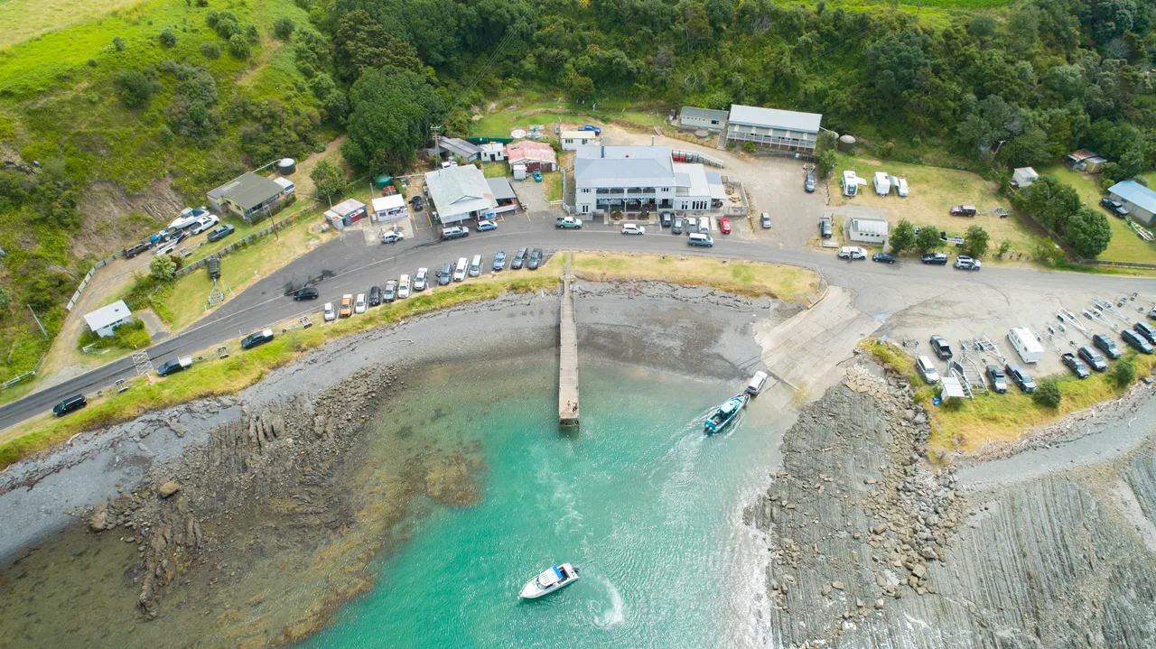 Waihau Bay 