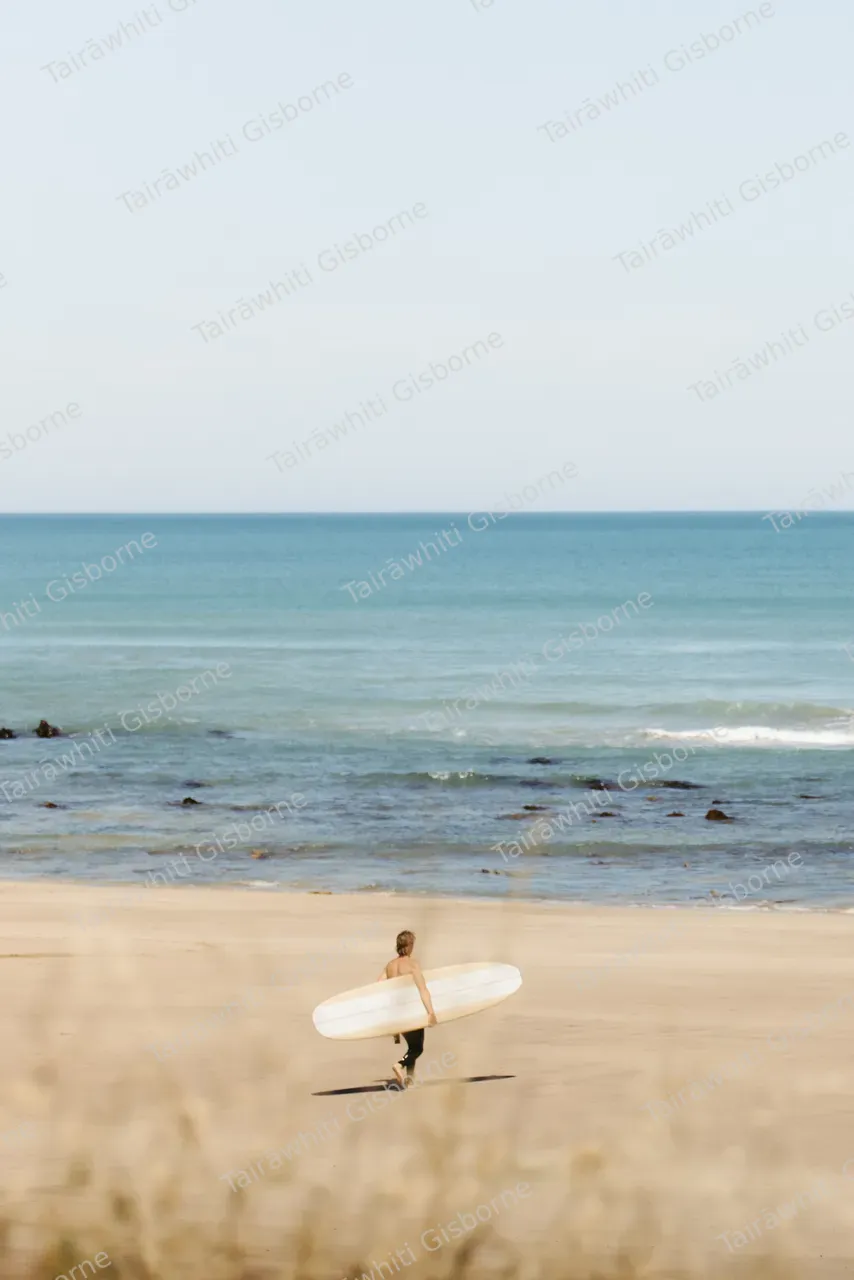 Makorori Beach 