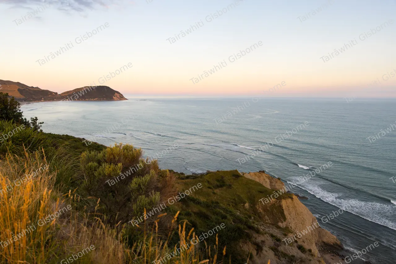 Makorori Beach 