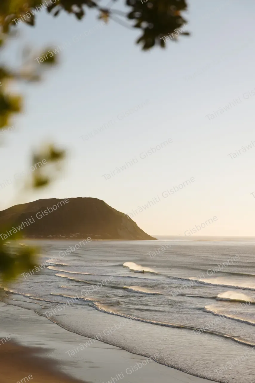 Makorori Beach 
