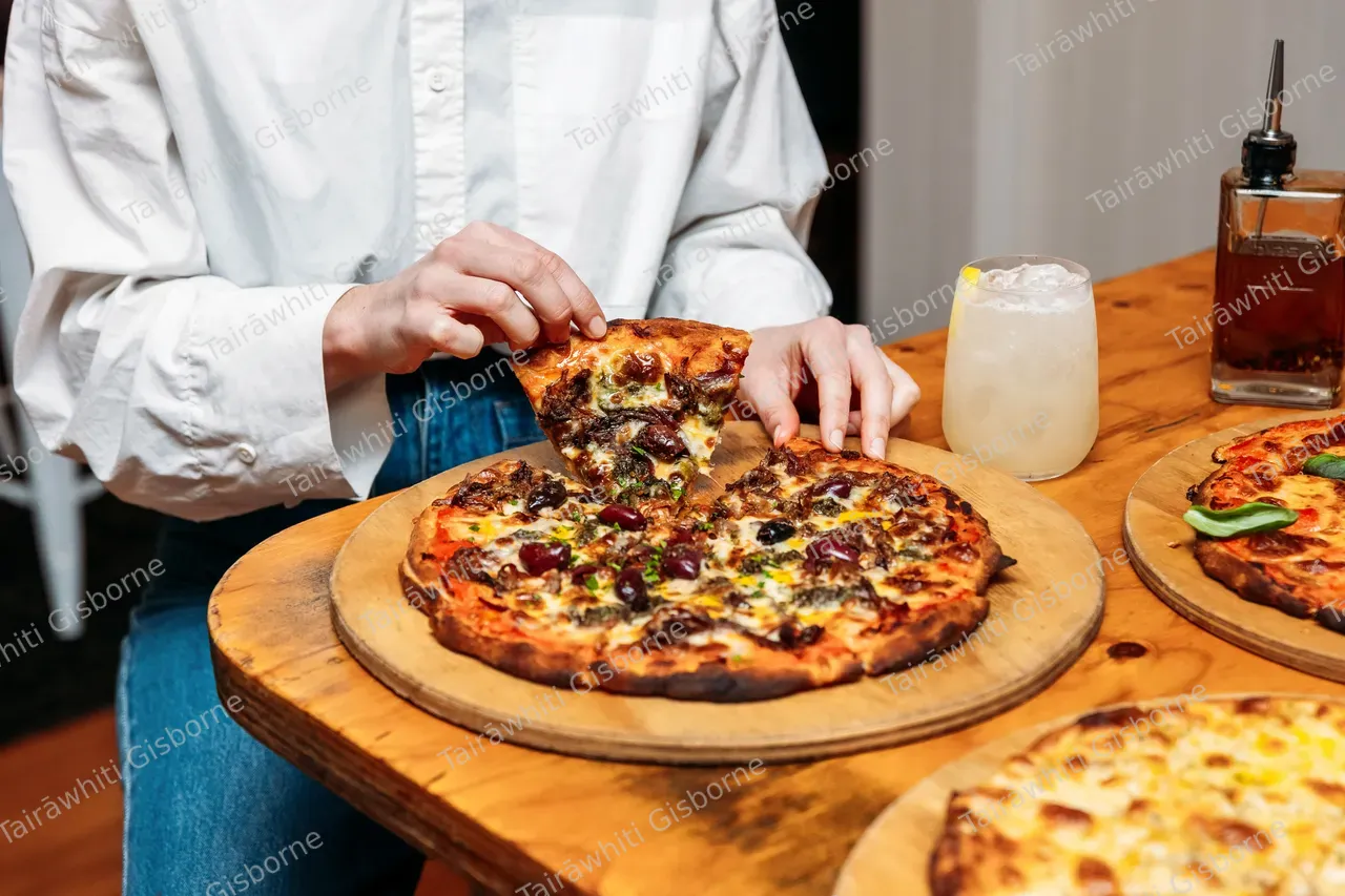 Neighbourhood Pizzeria - Gisborne 