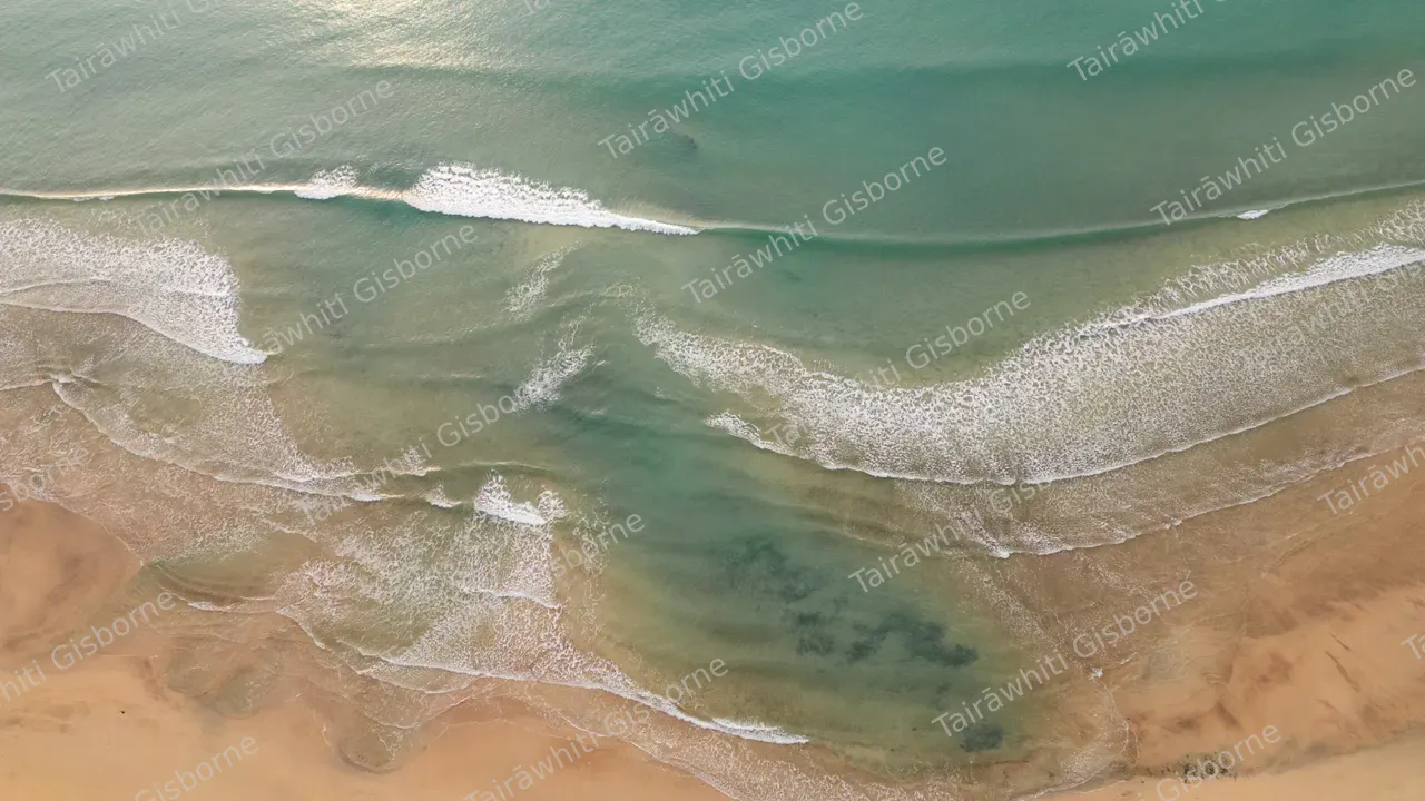 20240913-Anaura Bay-05