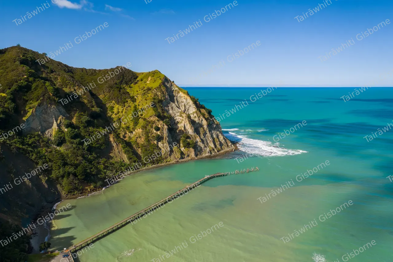 Tokomaru Bay Wharf 