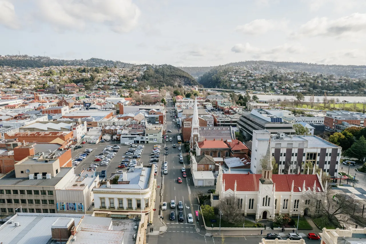 Launnie Aerial  (9)