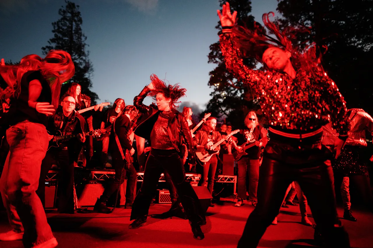 Festivals & Events (28)