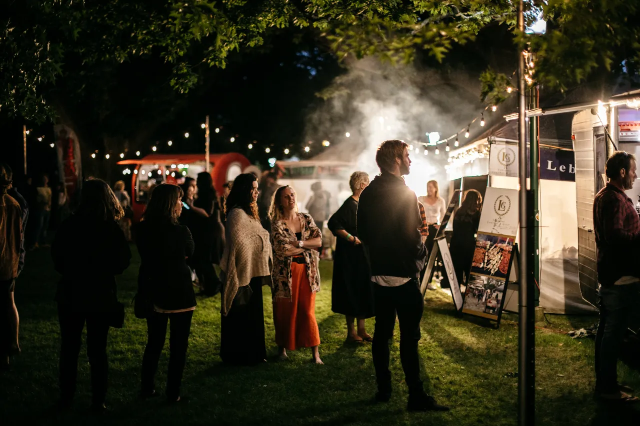 Festivals & Events (18)