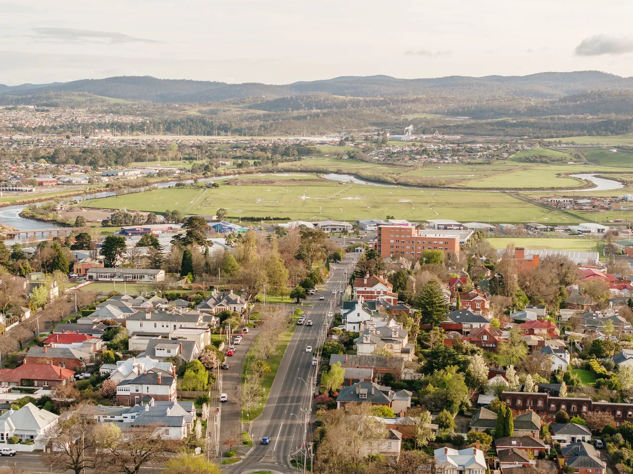 Launnie Aerial  (84)