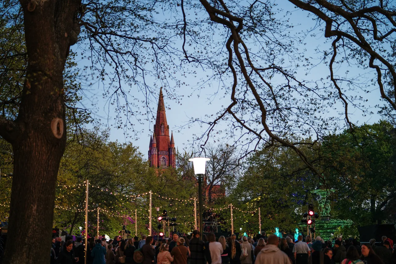 Festivals & Events (19)