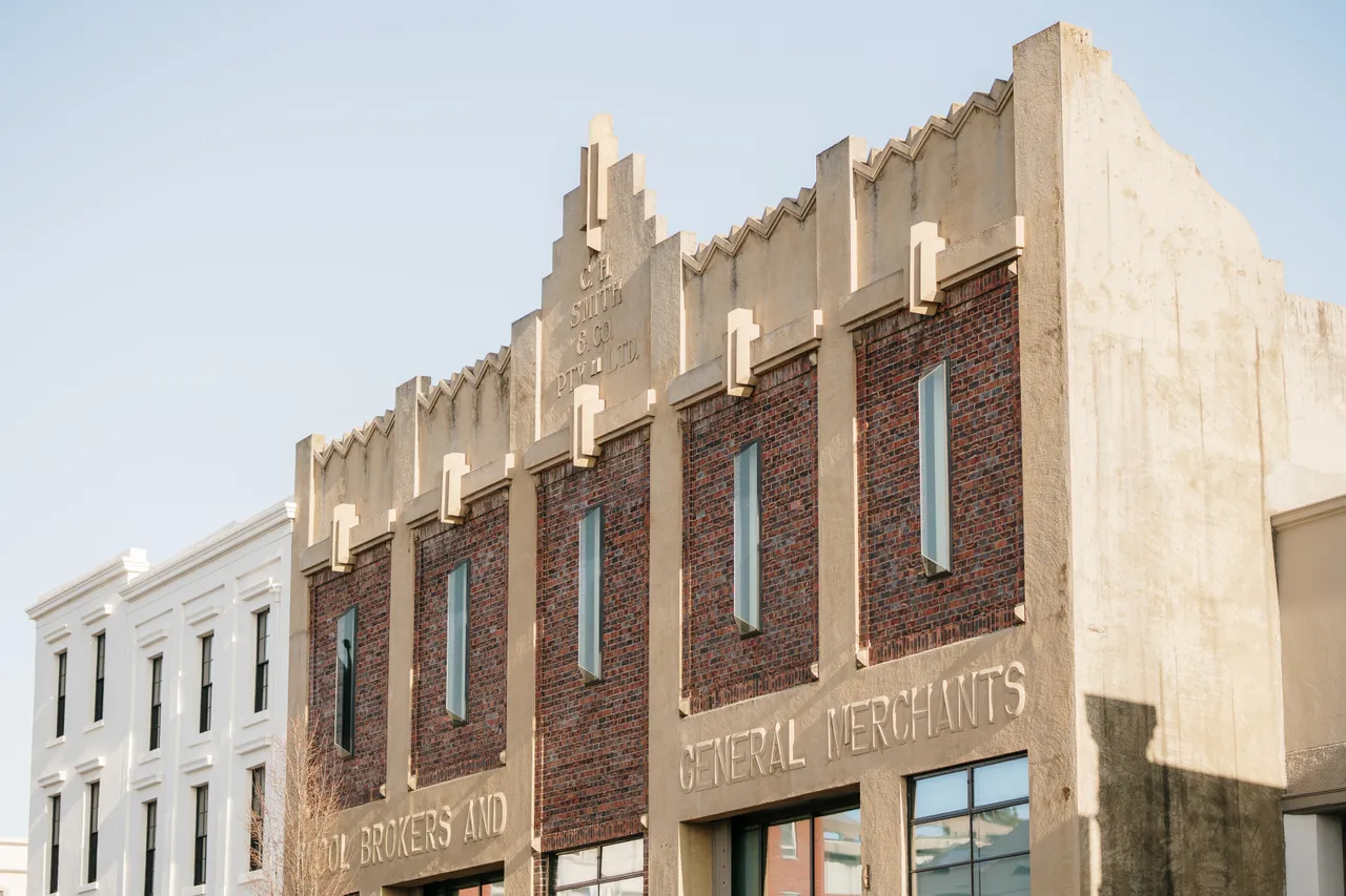 Architecture & Streetscapes  (114)