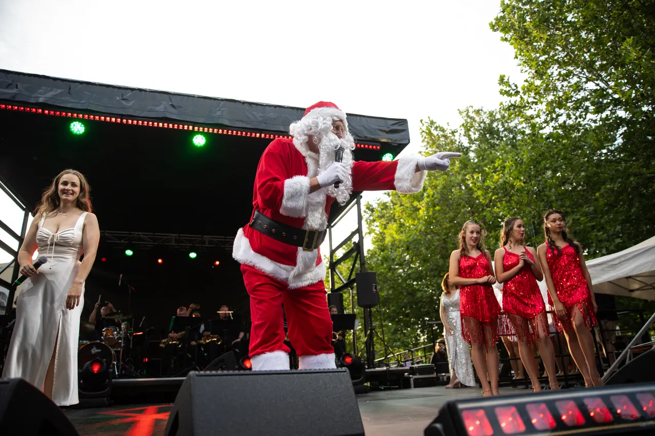 Carols by Candlelight  (33)