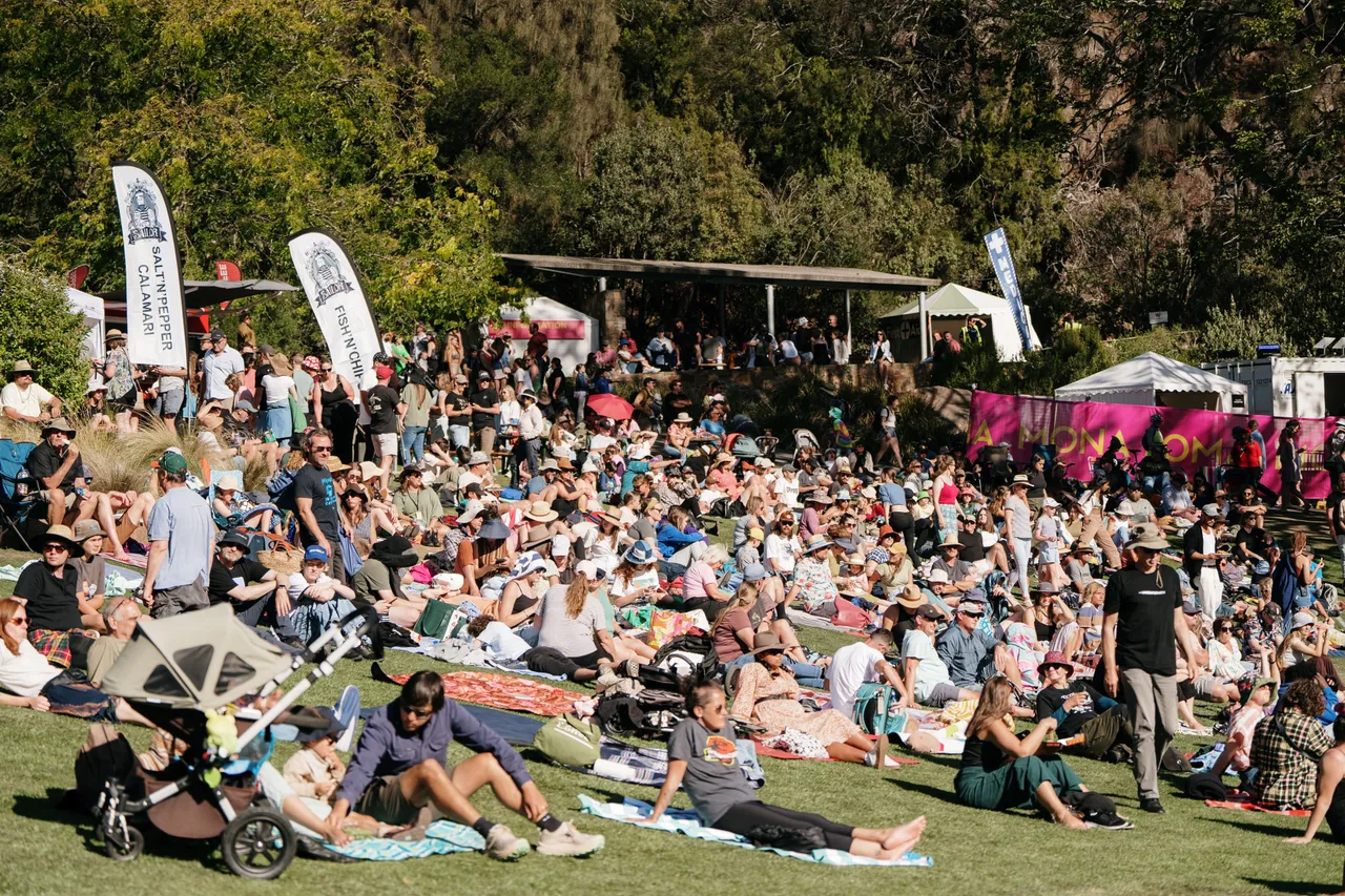 Festivals & Events (6)