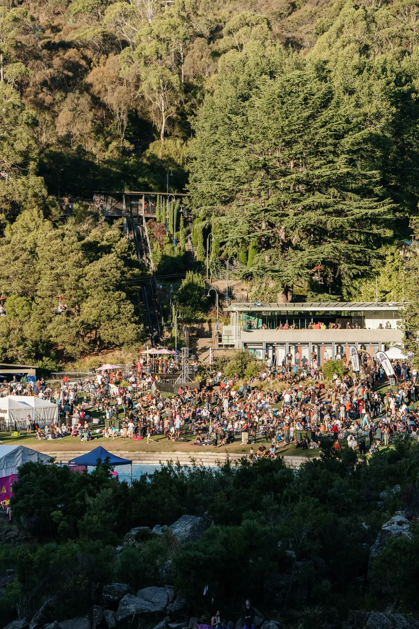 Festivals & Events (162)