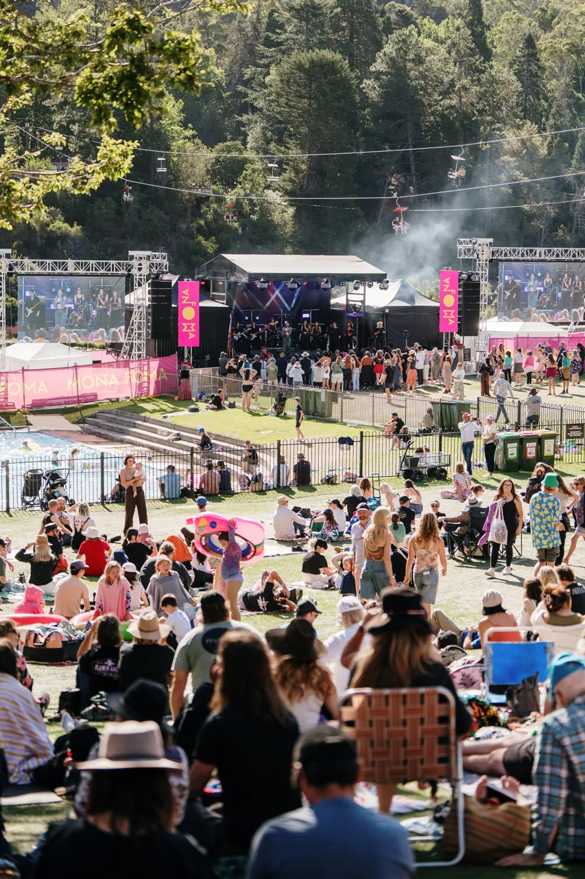 Festivals & Events (16)