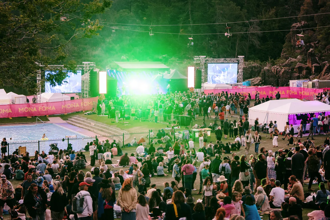 Festivals & Events (142)