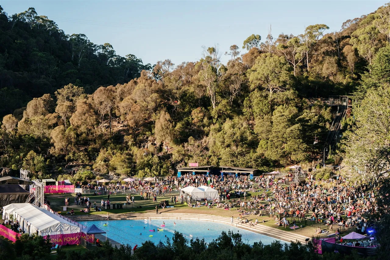 Festivals & Events (4)