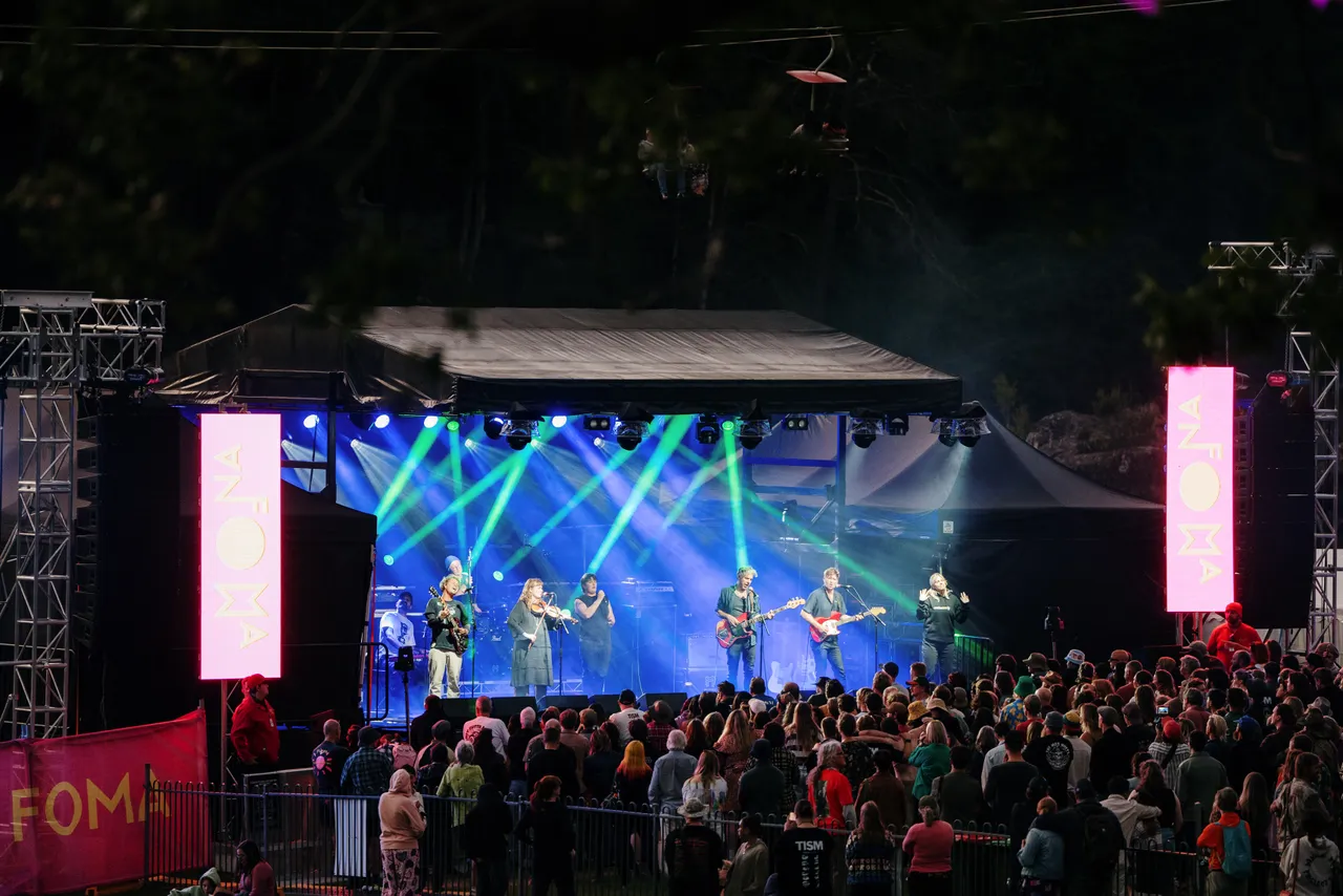 Festivals & Events (136)