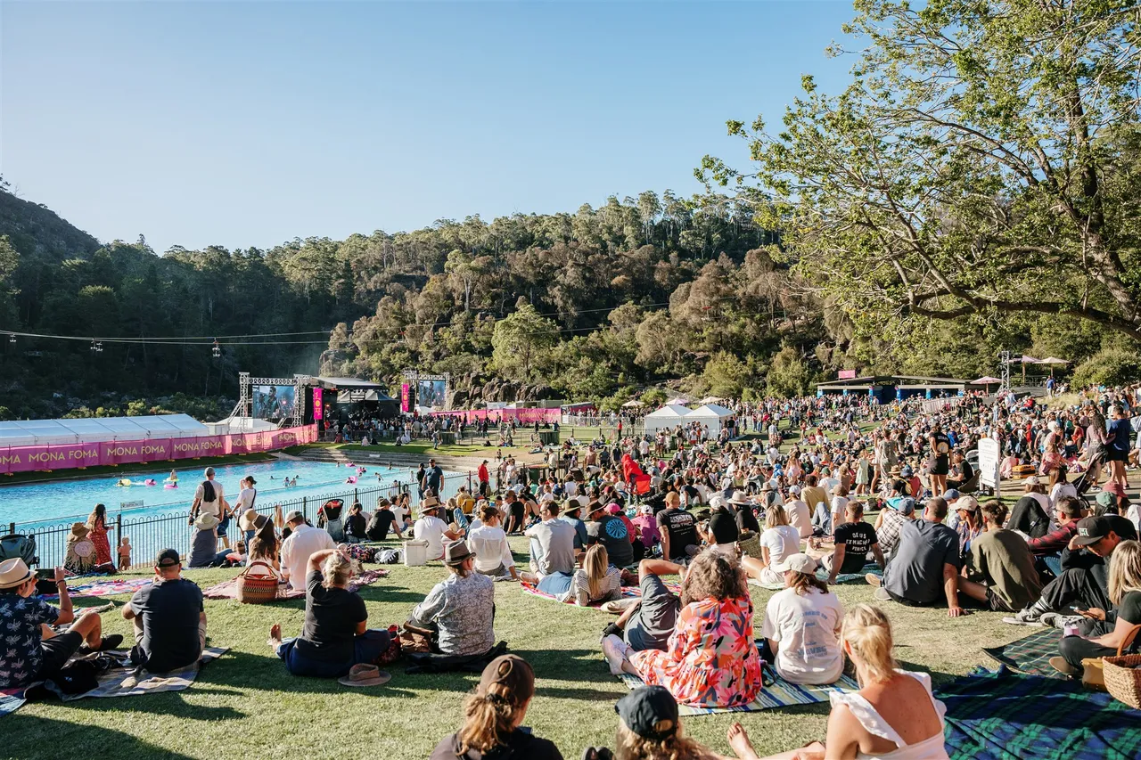 Festivals & Events (3)
