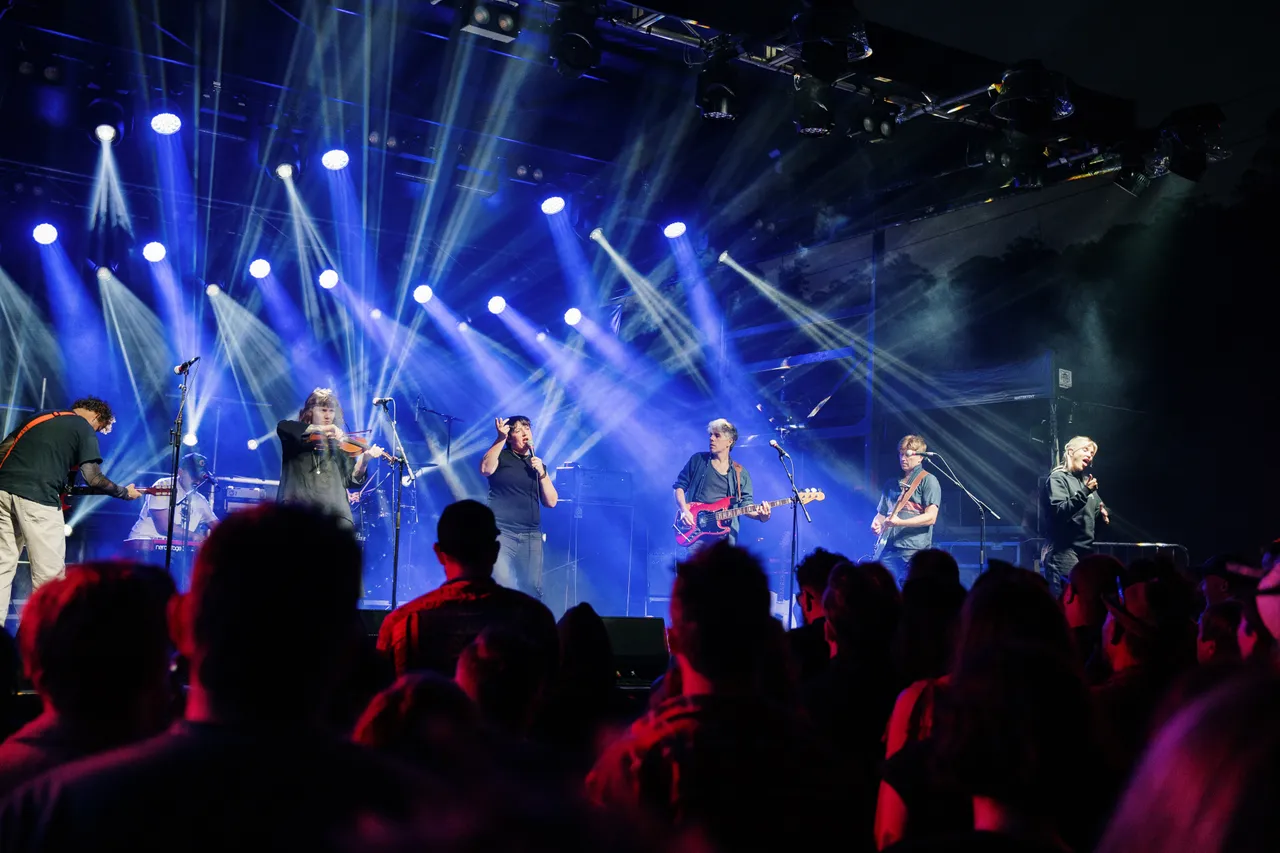 Festivals & Events (176)