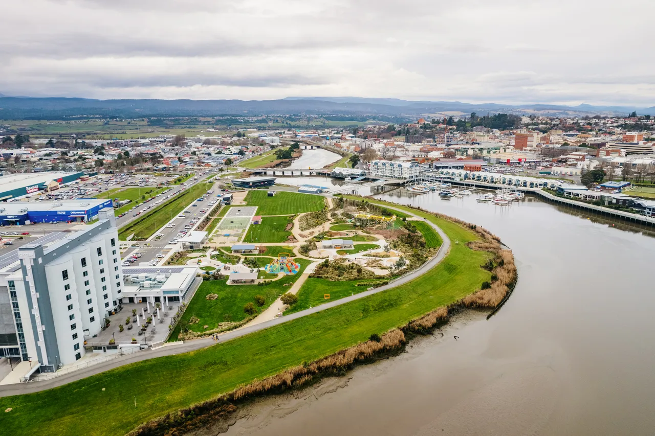 Launnie City aerial  (3)