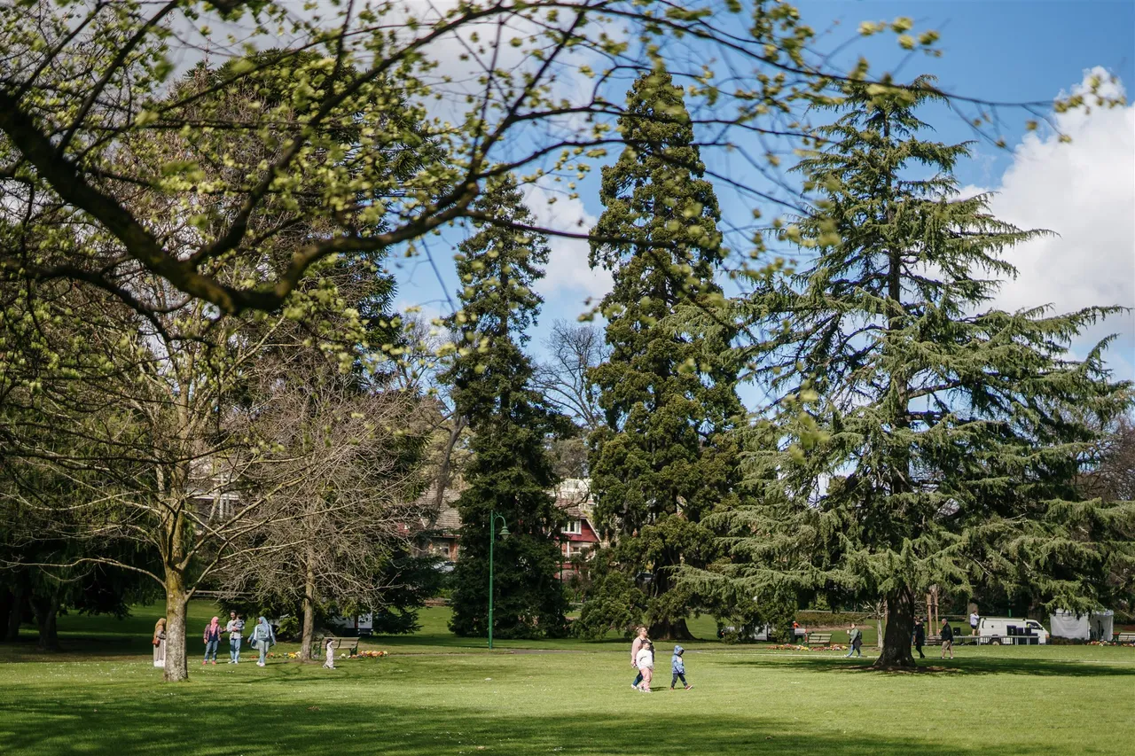 Green Spaces (12)