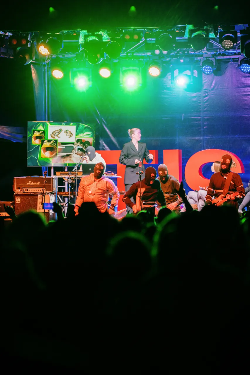 Festivals & Events (169)