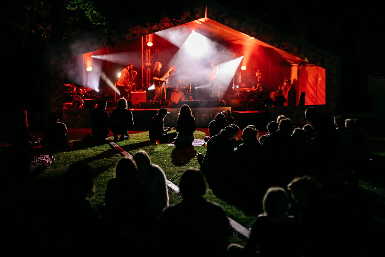 Festivals & Events (65)