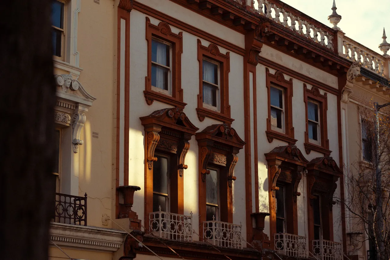 Architecture & Streetscapes 