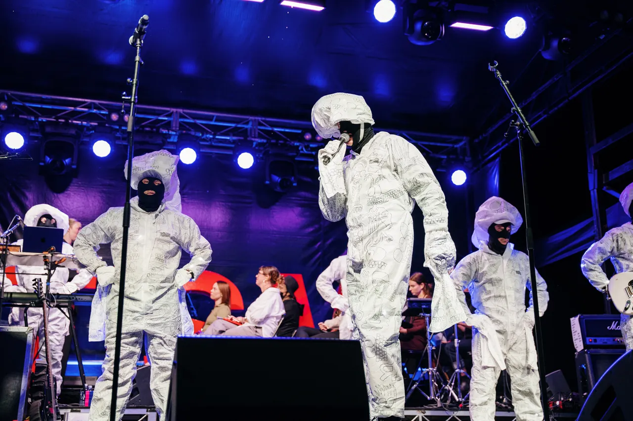 Festivals & Events (172)