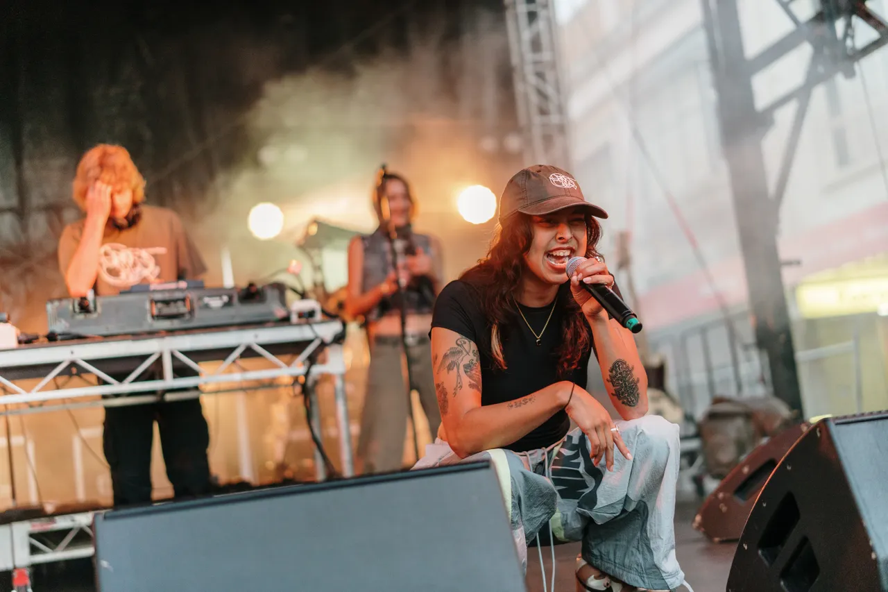 Festivals & Events (18)