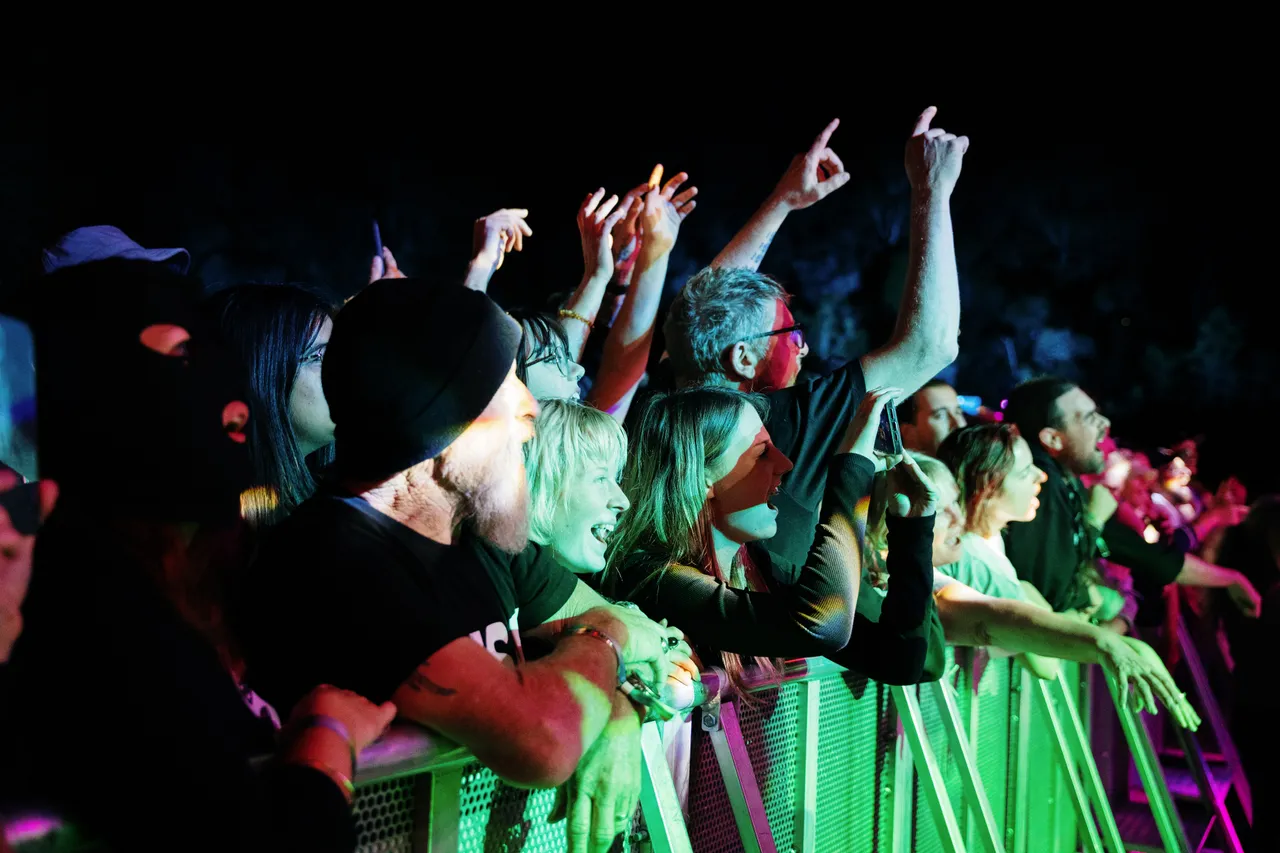 Festivals & Events (156)