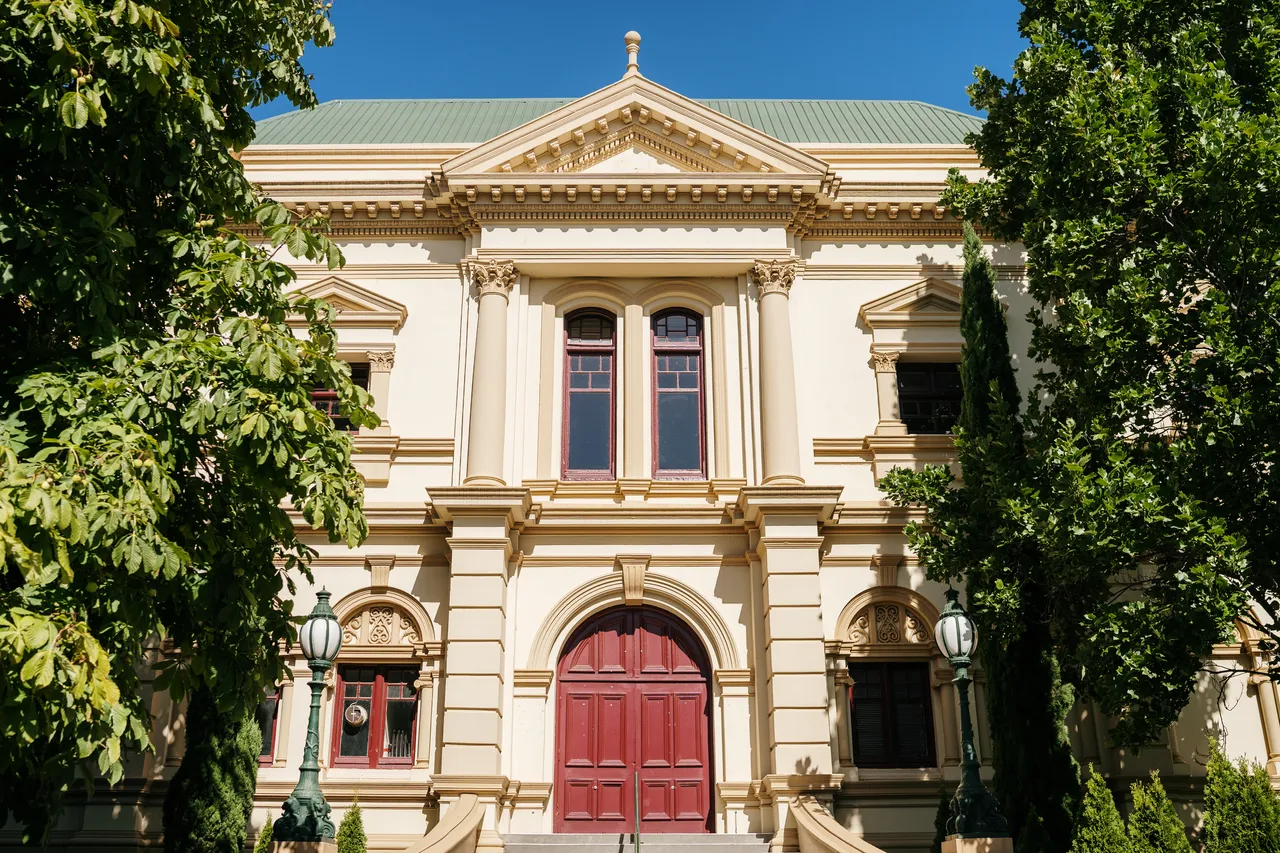 Architecture & Streetscapes  (140)