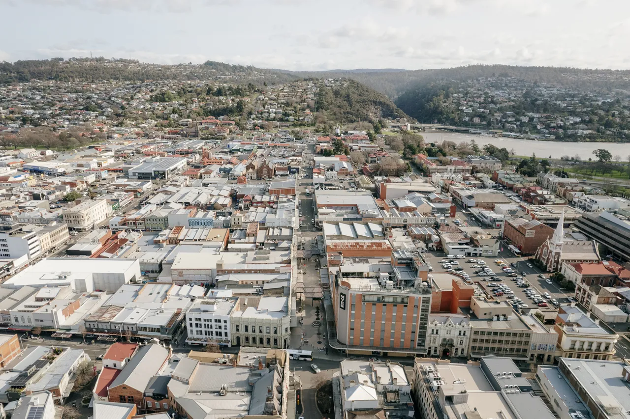 Launnie Aerial  (13)
