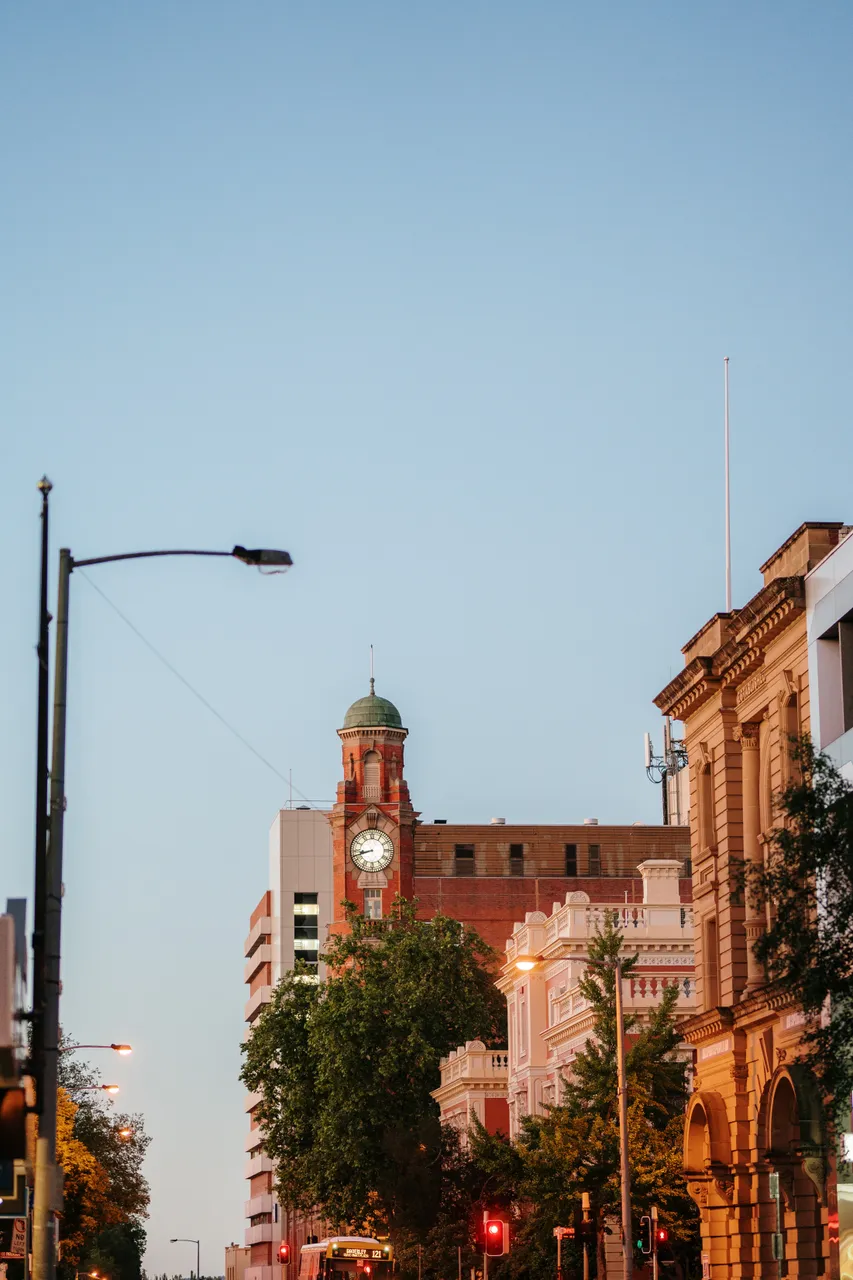 Architecture & Streetscapes 