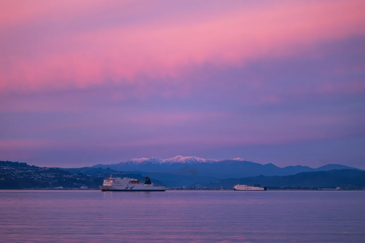 Kaitaki and Kaiarahi ferries